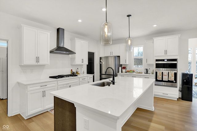 15425 Montfort Drive, Noblesville, IN 46062