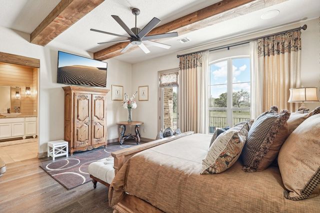 5228-A FM 3240, Bandera, TX 78003