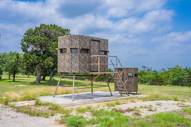 5228-A FM 3240, Bandera, TX 78003
