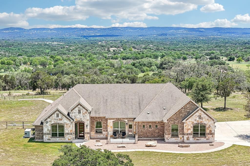 5228-A FM 3240, Bandera, TX 78003
