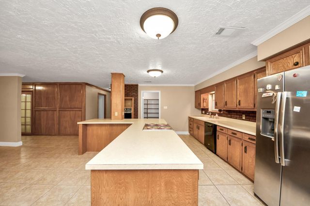 215 Hardy Street, Bacliff, TX 77518