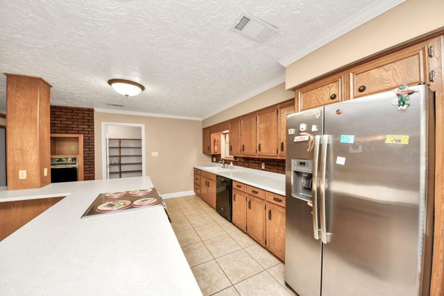 215 Hardy Street, Bacliff, TX 77518