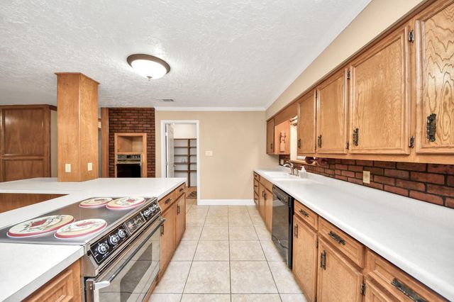 215 Hardy Street, Bacliff, TX 77518
