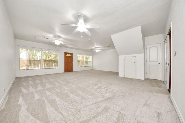 215 Hardy Street, Bacliff, TX 77518