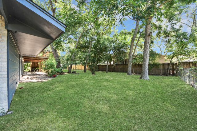 215 Hardy Street, Bacliff, TX 77518