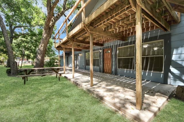 215 Hardy Street, Bacliff, TX 77518