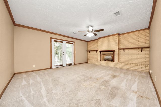 215 Hardy Street, Bacliff, TX 77518