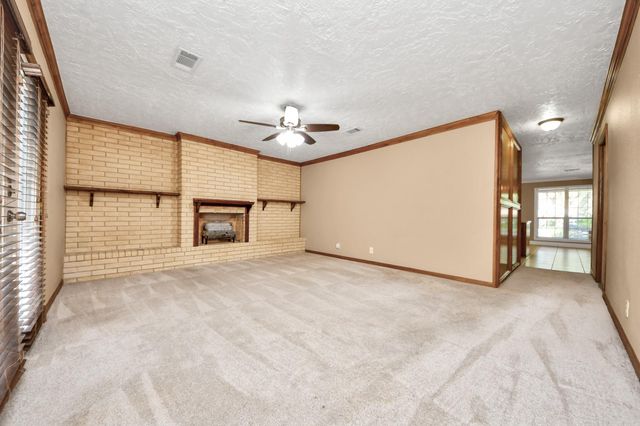 215 Hardy Street, Bacliff, TX 77518