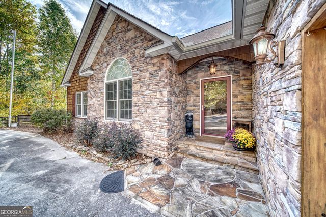 883 Ramey Mountain Road, Hiawassee, GA 30546