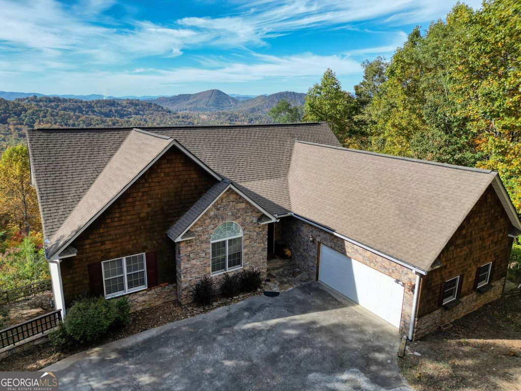 883 Ramey Mountain Road, Hiawassee, GA 30546