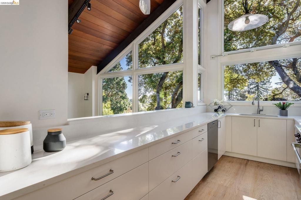 Image 17 of property listing at 1179 Keith AVE, Berkeley, CA 94708