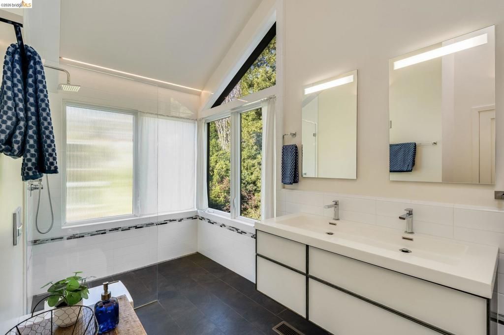 Image 30 of property listing at 1179 Keith AVE, Berkeley, CA 94708