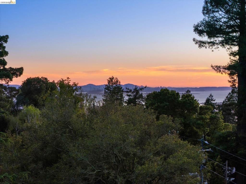 Image 6 of property listing at 1179 Keith AVE, Berkeley, CA 94708