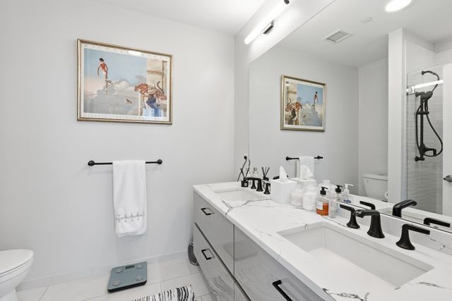 68 Los Angeles St PH5, Newton, MA 02458