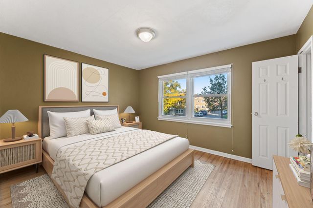 2046 Montreal Avenue, Saint Paul, MN 55116