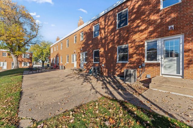 2046 Montreal Avenue, Saint Paul, MN 55116