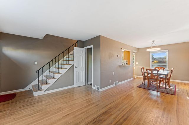 2046 Montreal Avenue, Saint Paul, MN 55116