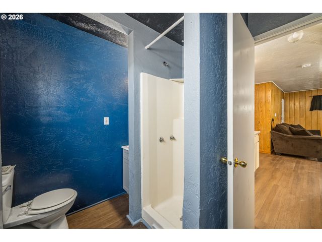 92133 MARCOLA Rd, Marcola, OR 97454