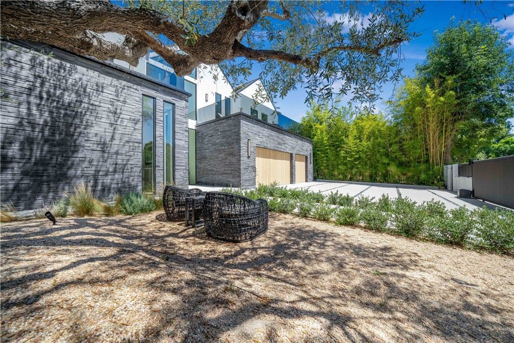 15457 Valley Vista Boulevard, Sherman Oaks, CA 91403 — photo 4