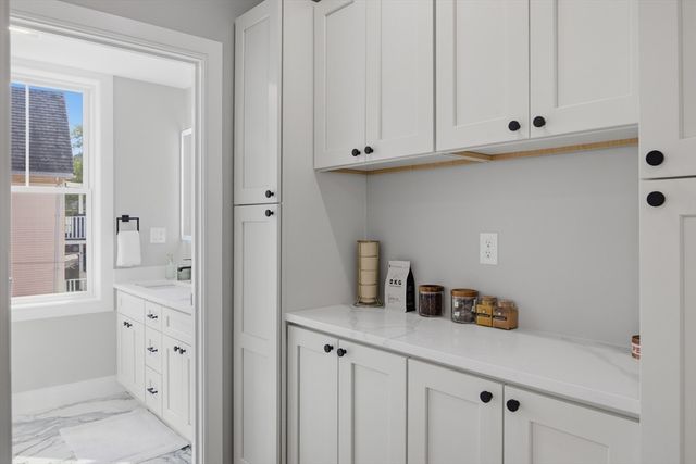 174 Walnut Street 2, Somerville, MA 02145