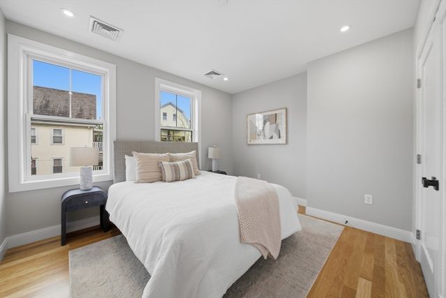 174 Walnut Street 2, Somerville, MA 02145