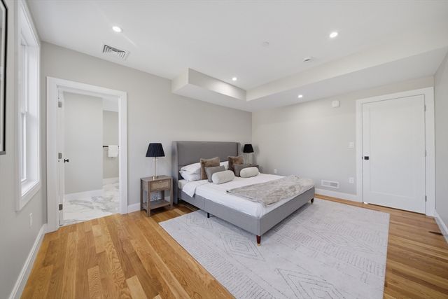 174 Walnut Street 2, Somerville, MA 02145