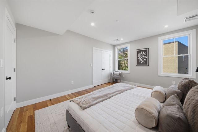 174 Walnut Street 2, Somerville, MA 02145