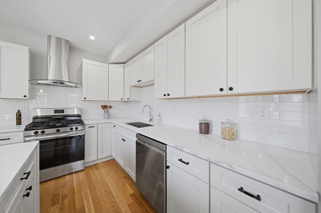 174 Walnut Street 2, Somerville, MA 02145