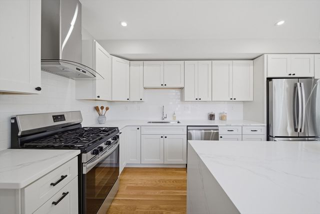 174 Walnut Street 2, Somerville, MA 02145
