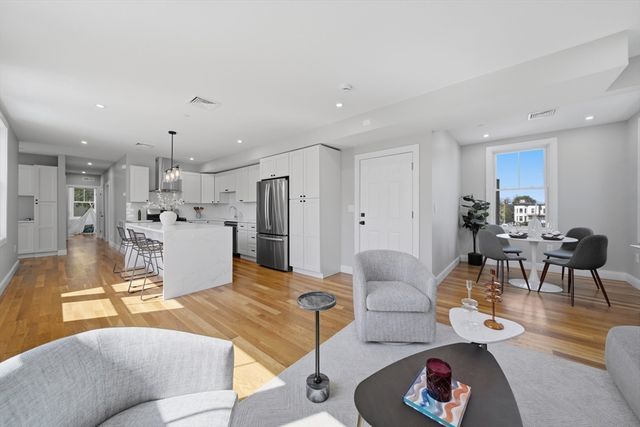 174 Walnut Street 2, Somerville, MA 02145