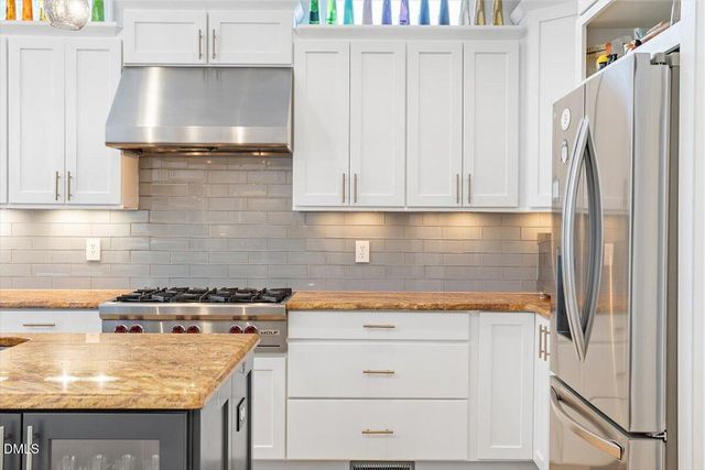 708 Meadowmont Lane, Chapel Hill, NC 27517