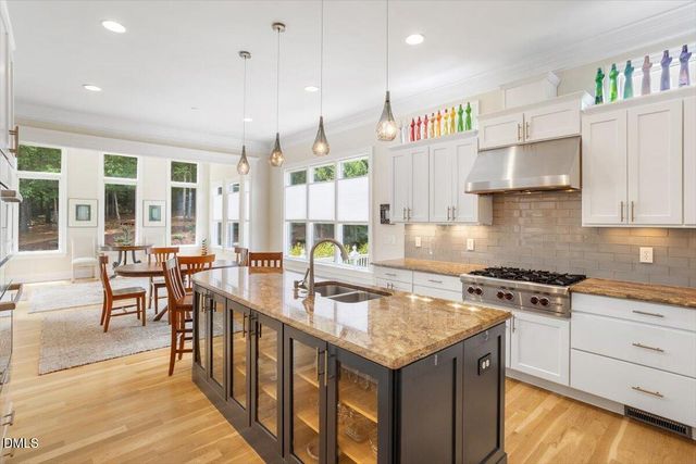 708 Meadowmont Lane, Chapel Hill, NC 27517
