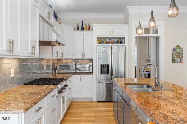708 Meadowmont Lane, Chapel Hill, NC 27517