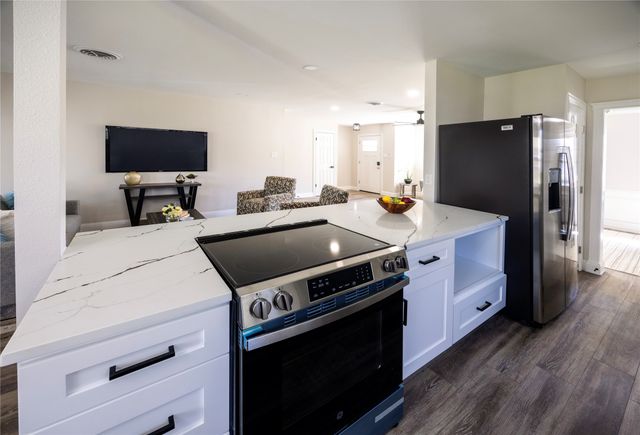 3544 Wosley Drive, Fort Worth, TX 76133