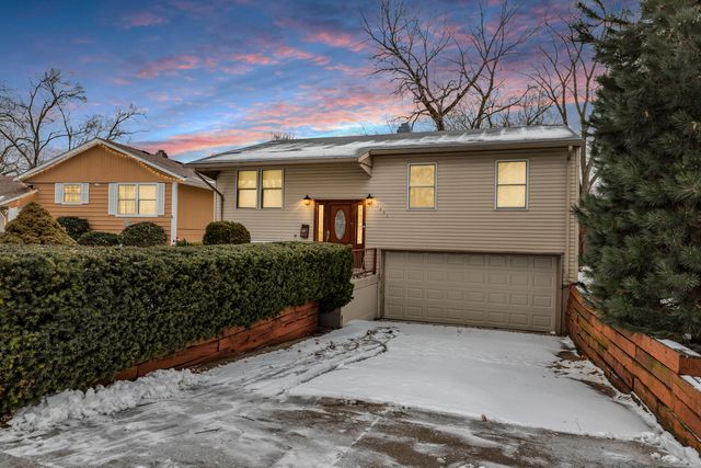 1651 Ardmore Avenue, Glendale Heights, IL 60139