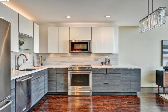 311 Oak St Pent 9, Oakland, CA 94607