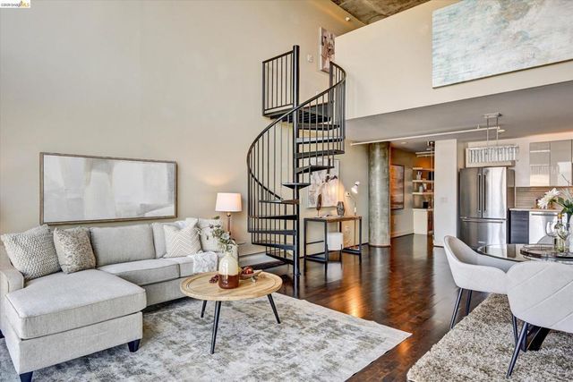 311 Oak St Pent 9, Oakland, CA 94607