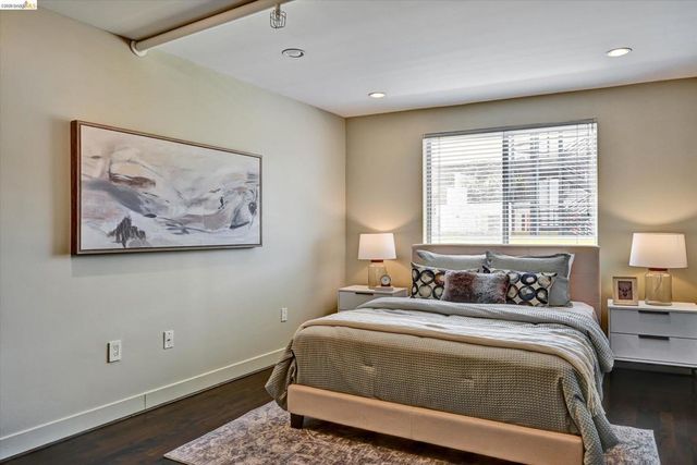 311 Oak St Pent 9, Oakland, CA 94607