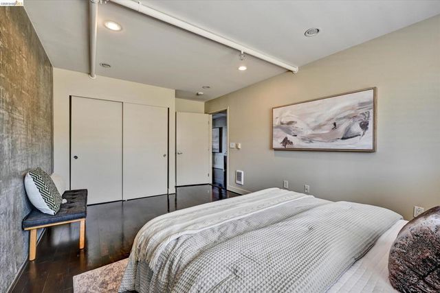 311 Oak St Pent 9, Oakland, CA 94607