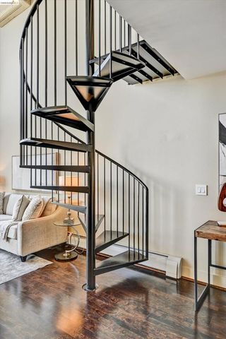 311 Oak St Pent 9, Oakland, CA 94607