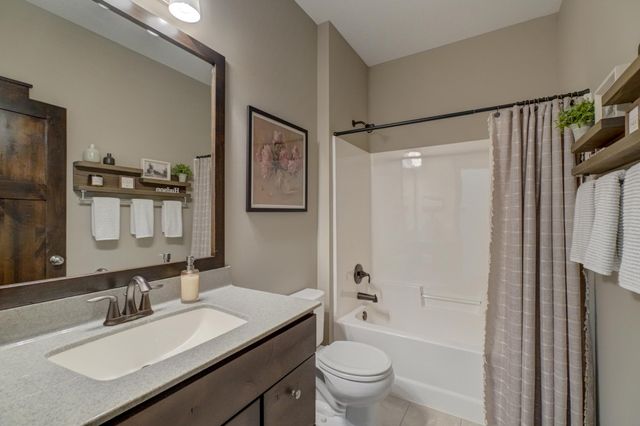 469 Dylan Court, Hudson, WI 54016