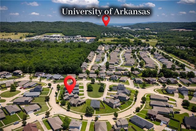 4600 W Colfax Loop, Fayetteville, AR 72704