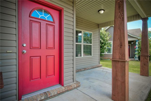 4600 W Colfax Loop, Fayetteville, AR 72704