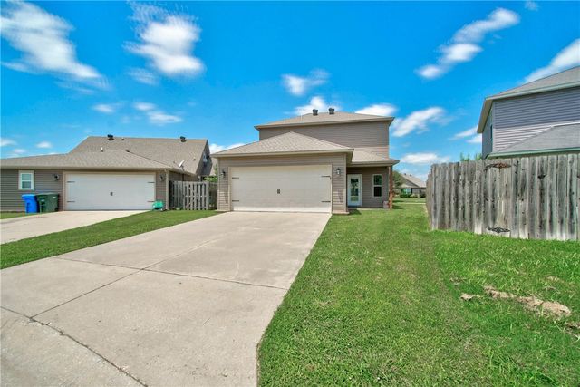 4600 W Colfax Loop, Fayetteville, AR 72704