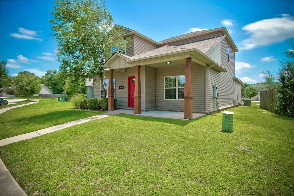 4600 W Colfax Loop, Fayetteville, AR 72704