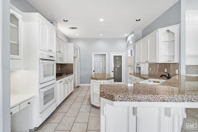 14012 Cedar Creek Avenue, Bakersfield, CA 93314