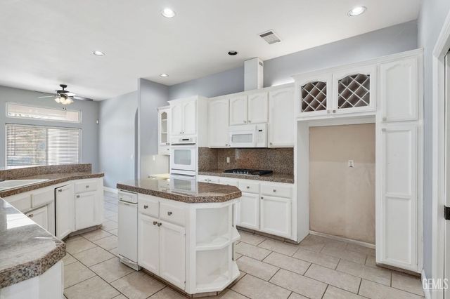 14012 Cedar Creek Avenue, Bakersfield, CA 93314