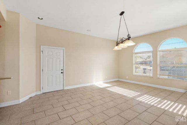 14012 Cedar Creek Avenue, Bakersfield, CA 93314