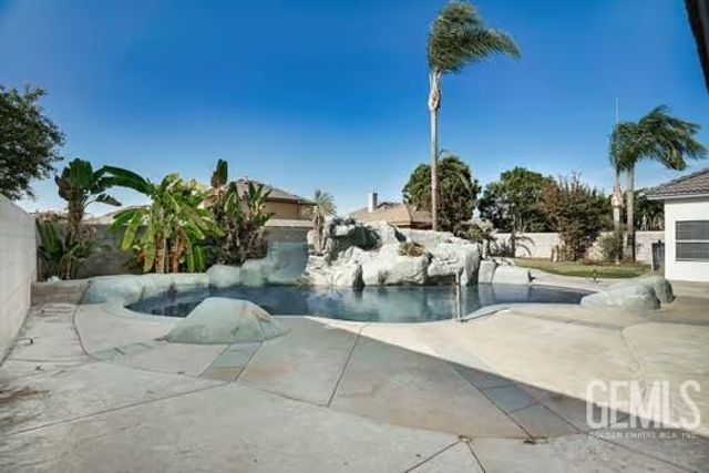 14012 Cedar Creek Avenue, Bakersfield, CA 93314