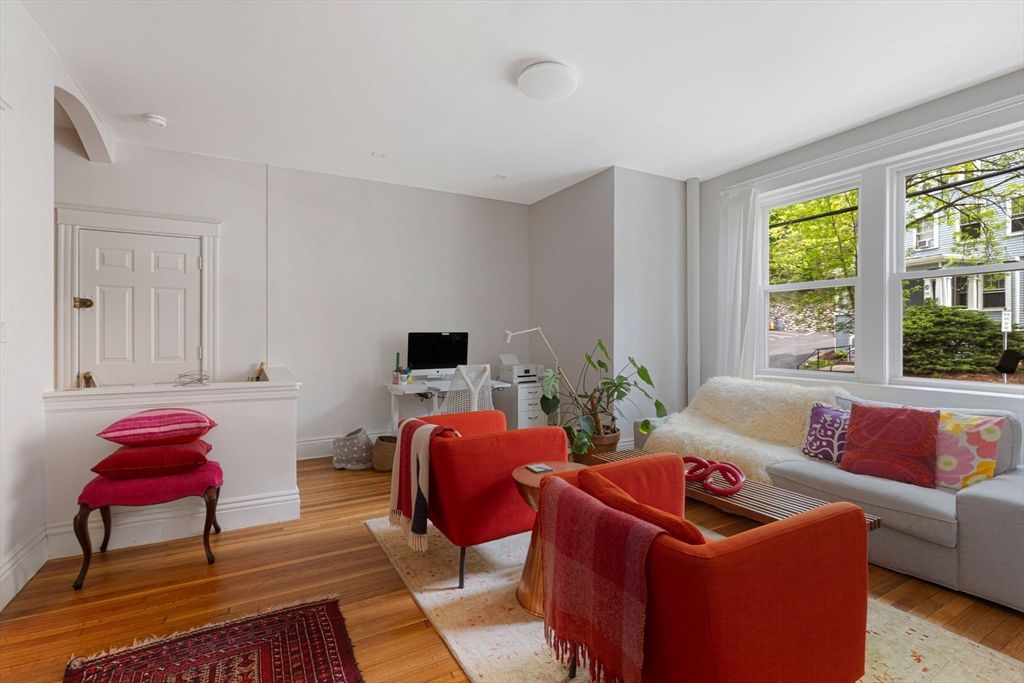 78 Kilsyth 1, Boston, MA 02135